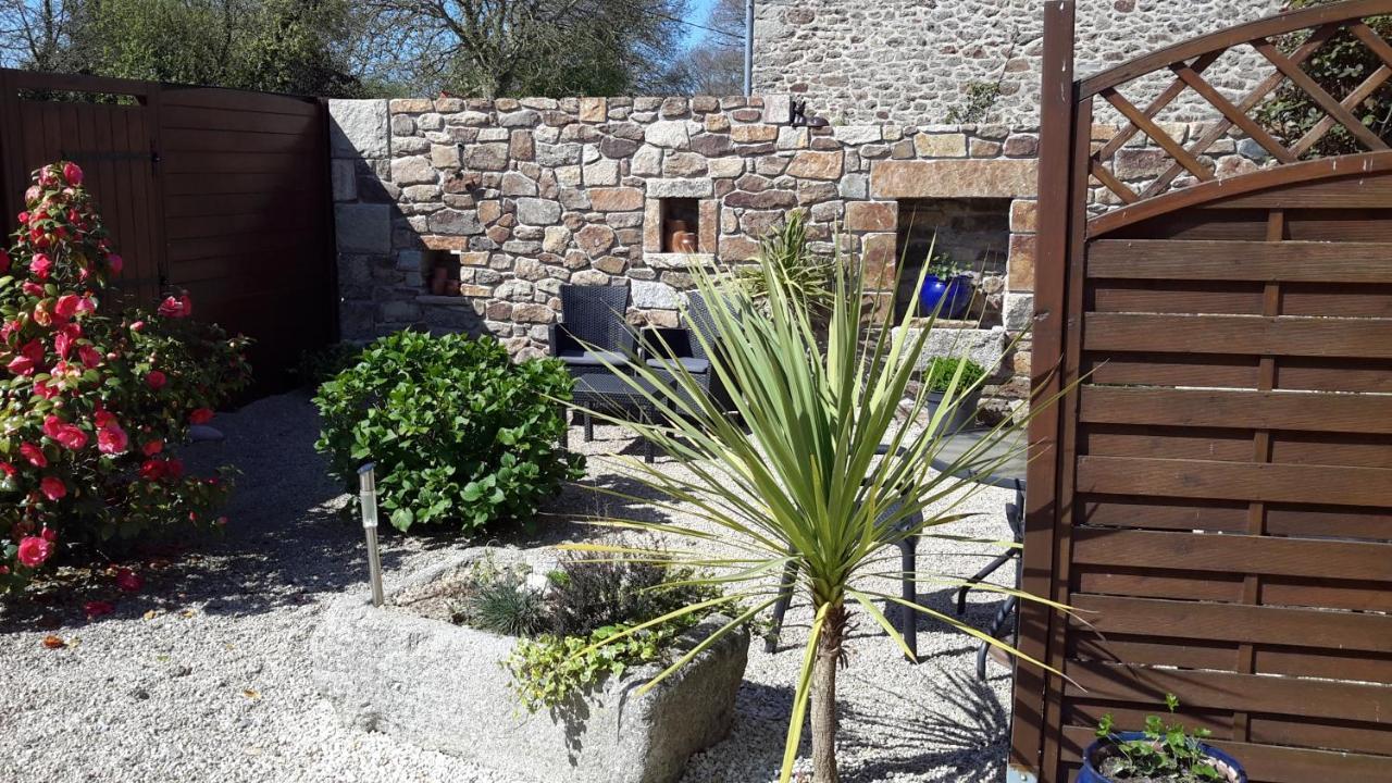Chambre D'Hote La Pastourelle Saint-Lormel Exterior photo
